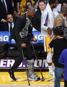 celebs-at-lakers-vs-spurs-game14__oPt